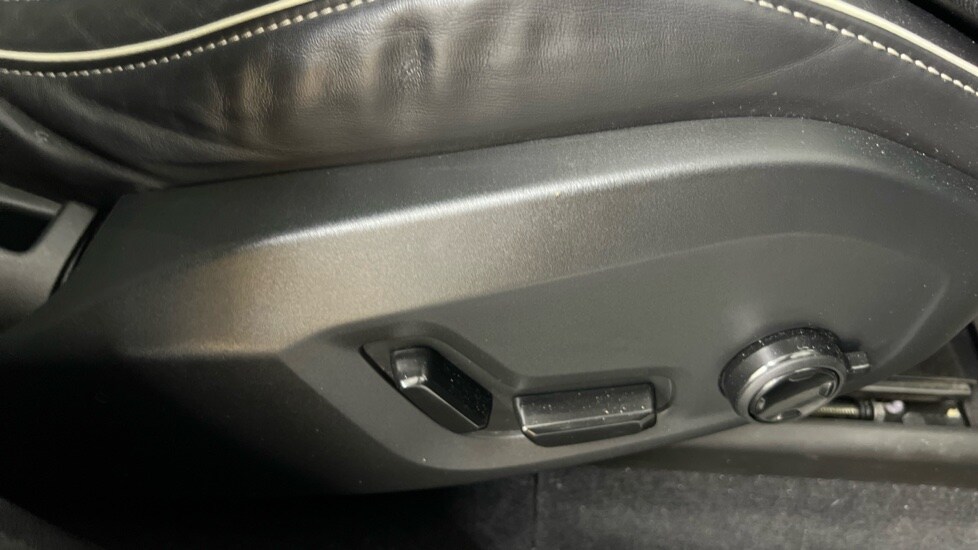 Used Volvo XC60 2021 for sale - 76025318: Photo 29