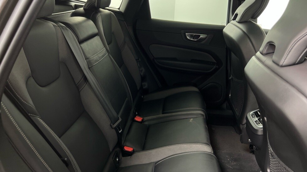 Used Volvo XC60 2021 for sale - 76025318: Photo 6