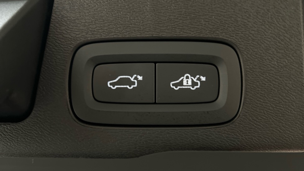 Used Volvo XC60 2025 for sale - 77726091: Photo 33