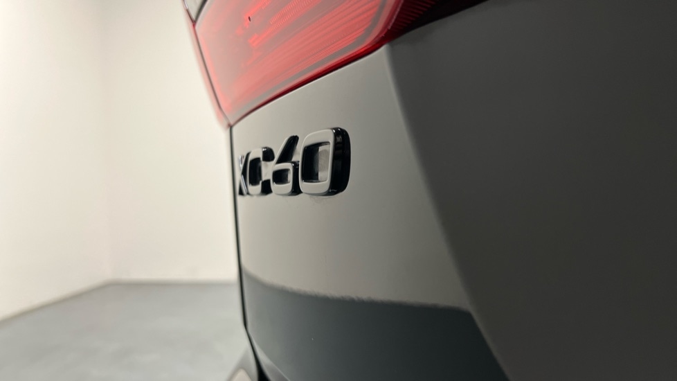 Used Volvo XC60 2025 for sale - 77726091: Photo 35