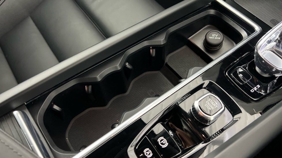 Used Volvo XC60 2025 for sale - 77726091: Photo 54