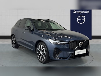 2025 - B5 Ultra, AWD Mild hybrid, Petrol, Dark(Panroof, Air Suspension, Carplay) 5-Door