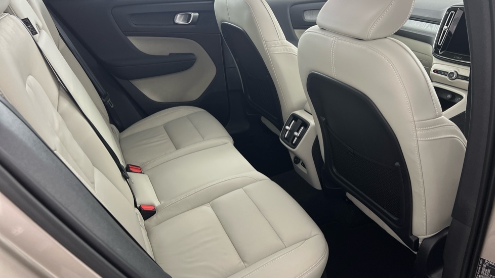 Used Volvo XC40 2022 for sale - 77285609: Photo 6