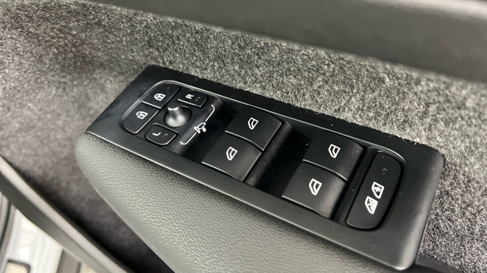 Used Volvo XC40 2025 for sale - 77791100: Photo 23