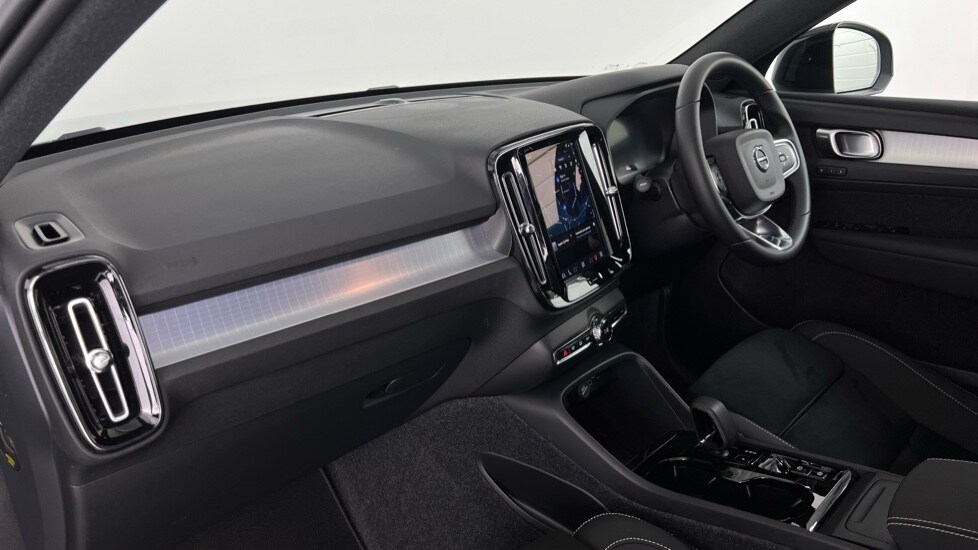 Used Volvo XC40 2025 for sale - 77791100: Photo 47