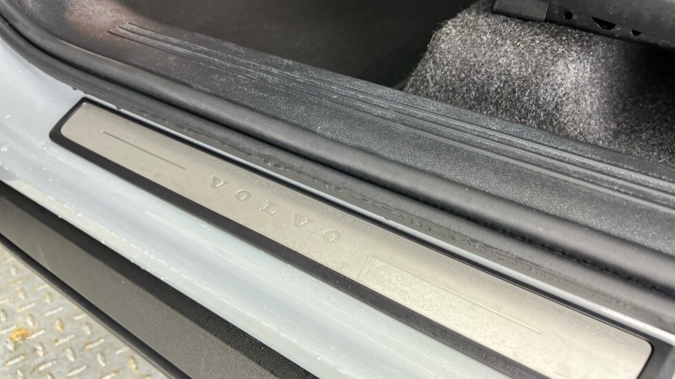 Used Volvo XC40 2025 for sale - 77791100: Photo 49