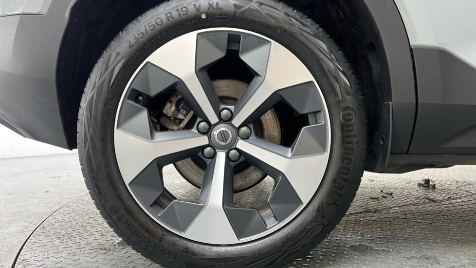 Used Volvo XC40 2025 for sale - 77791100: Photo 9