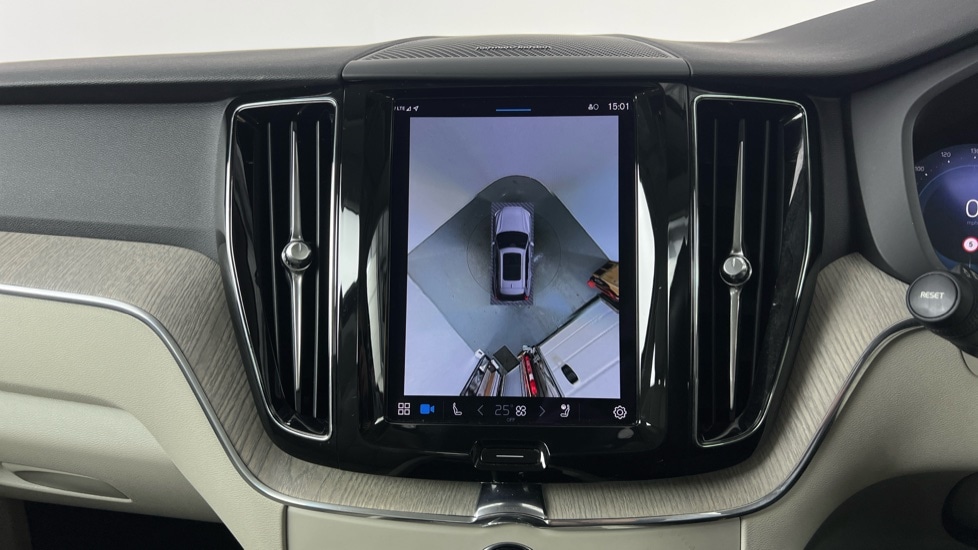 Used Volvo XC60 2023 for sale - 76696450: Photo 17