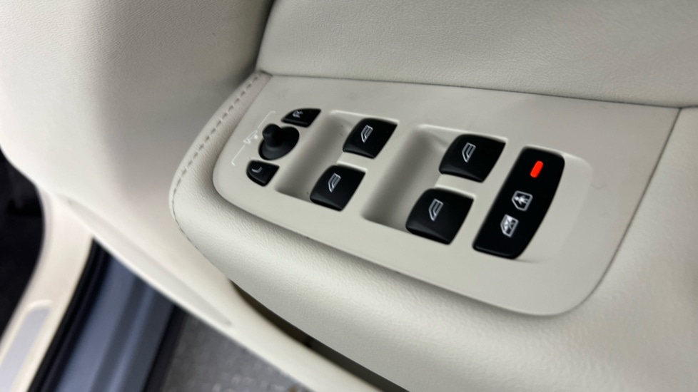 Used Volvo XC60 2023 for sale - 76696450: Photo 22