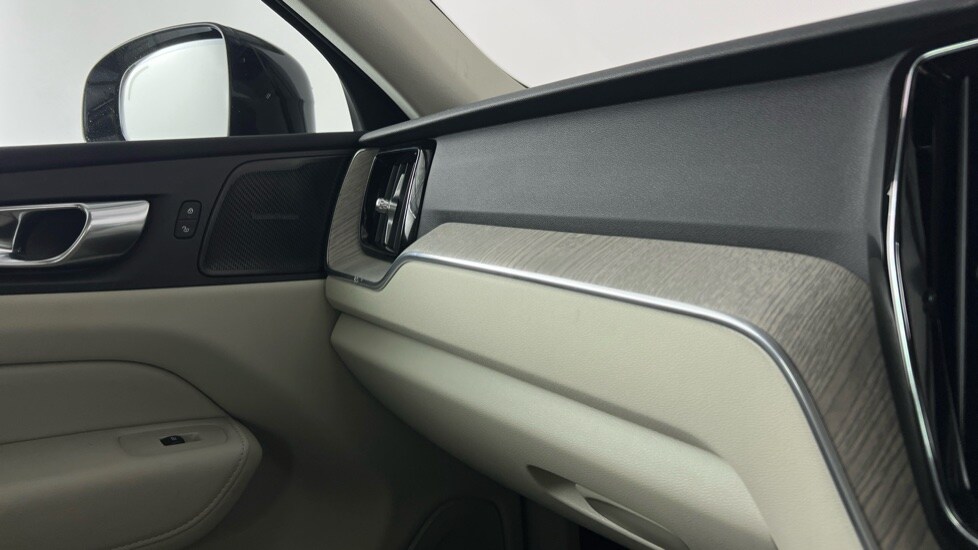 Used Volvo XC60 2023 for sale - 76696450: Photo 34