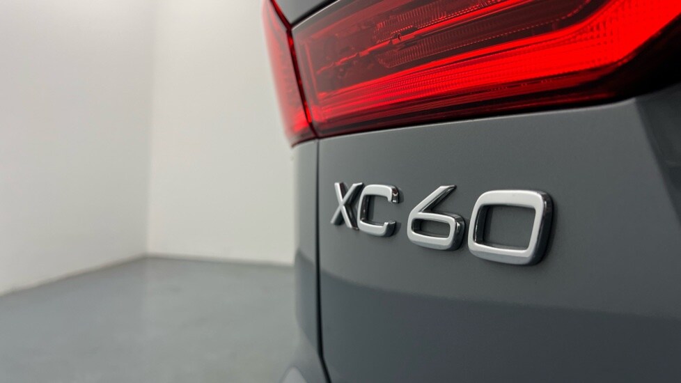 Used Volvo XC60 2023 for sale - 76696450: Photo 38