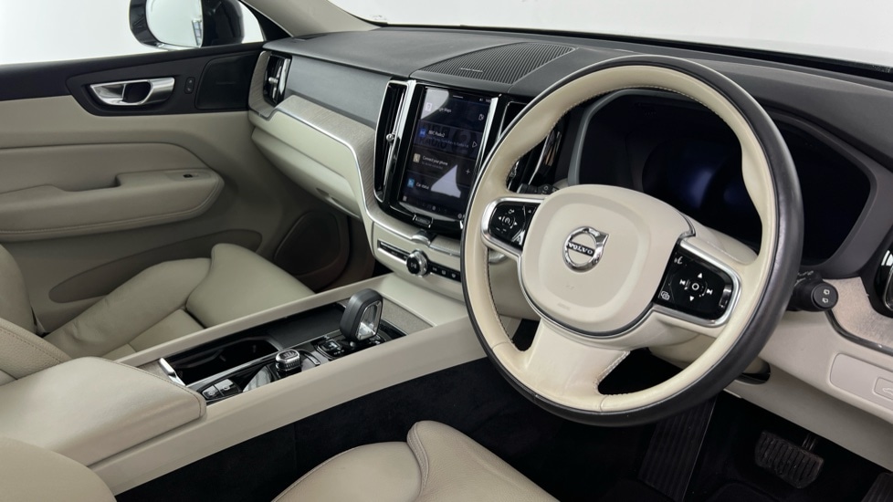 Used Volvo XC60 2023 for sale - 76696450: Photo 4