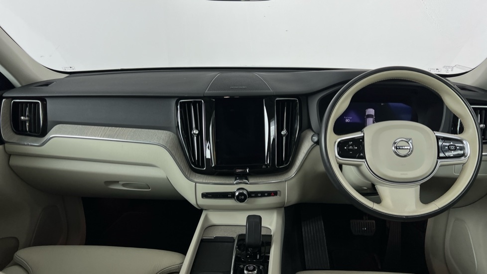 Used Volvo XC60 2023 for sale - 76696450: Photo 5