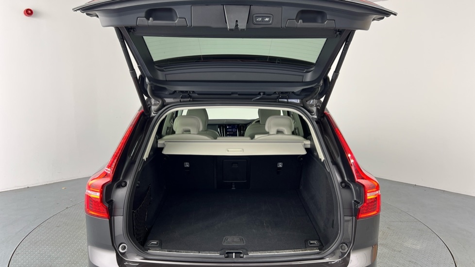 Used Volvo XC60 2025 for sale - 76344157: Photo 13