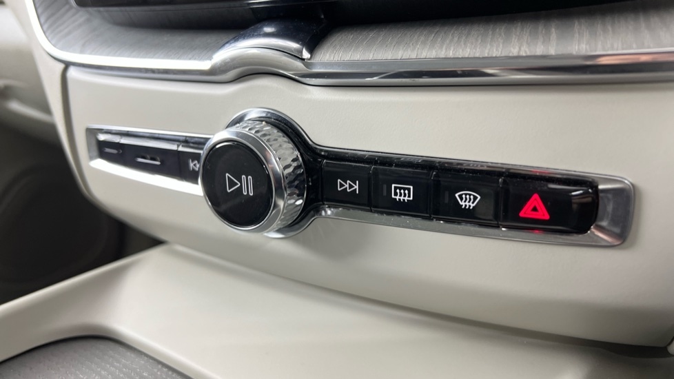 Used Volvo XC60 2025 for sale - 76344157: Photo 14