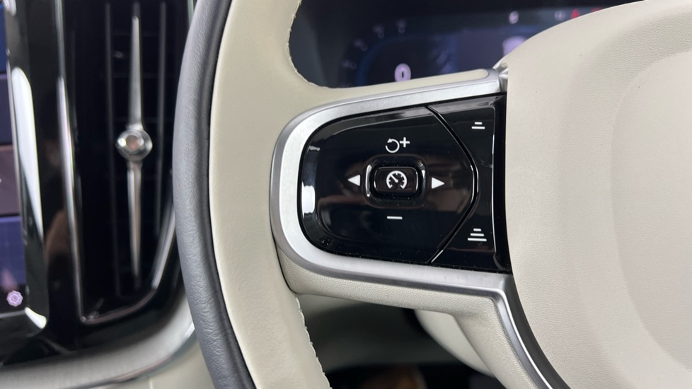 Used Volvo XC60 2025 for sale - 76344157: Photo 19