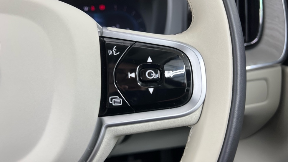 Used Volvo XC60 2025 for sale - 76344157: Photo 20