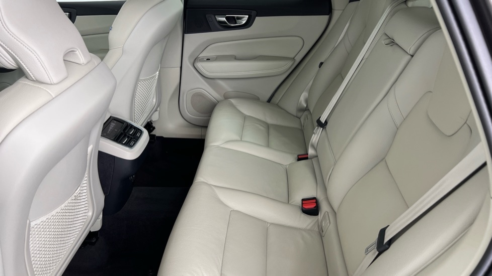 Used Volvo XC60 2025 for sale - 76344157: Photo 30