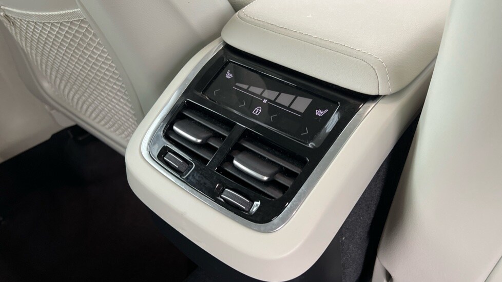 Used Volvo XC60 2025 for sale - 76344157: Photo 33