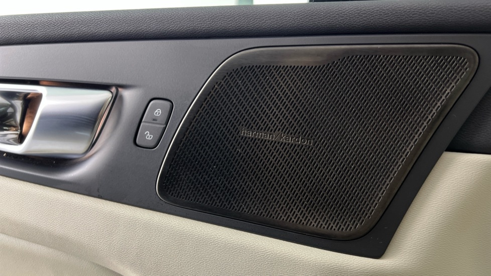 Used Volvo XC60 2025 for sale - 76344157: Photo 38