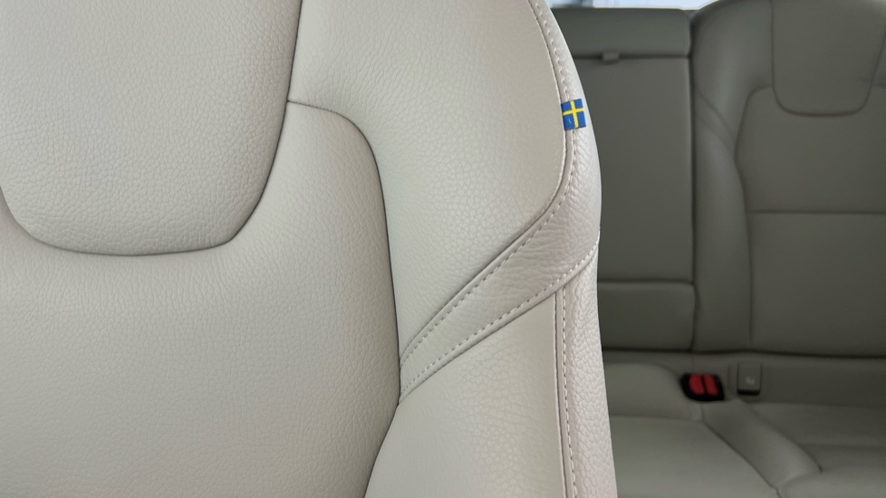 Used Volvo XC60 2025 for sale - 76344157: Photo 41