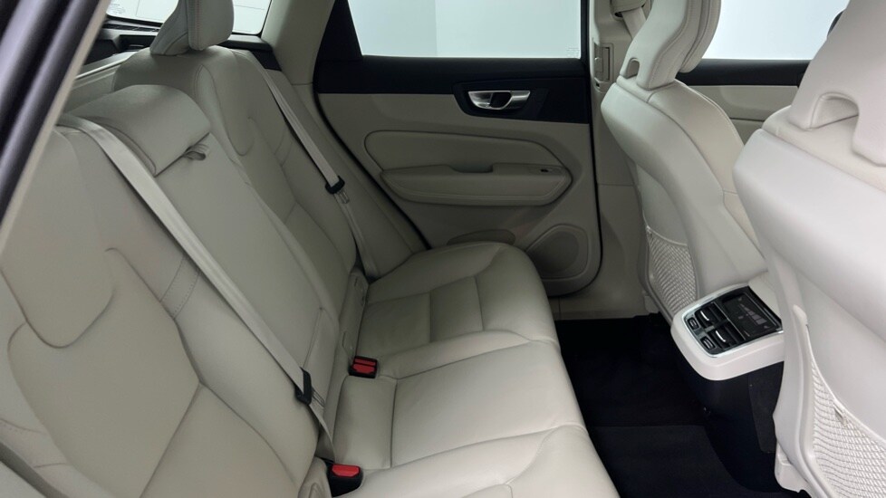 Used Volvo XC60 2025 for sale - 76344157: Photo 6