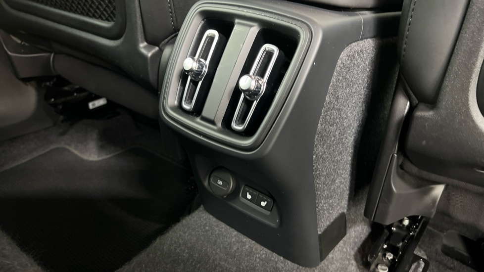 Used Volvo XC40 2024 for sale - 76096041: Photo 33
