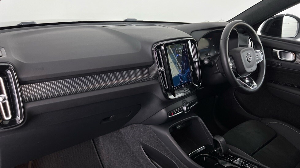 Used Volvo XC40 2024 for sale - 76096041: Photo 41