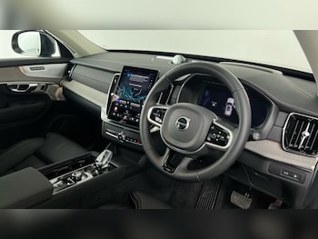 Used Volvo XC90 2025 for sale - 78117875: Photo