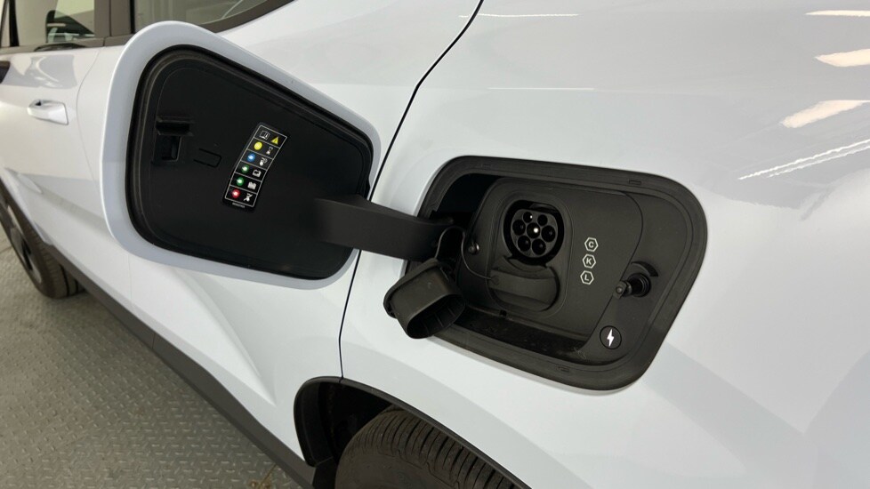 Used Volvo EX30 2025 for sale - 75482201: Photo 15