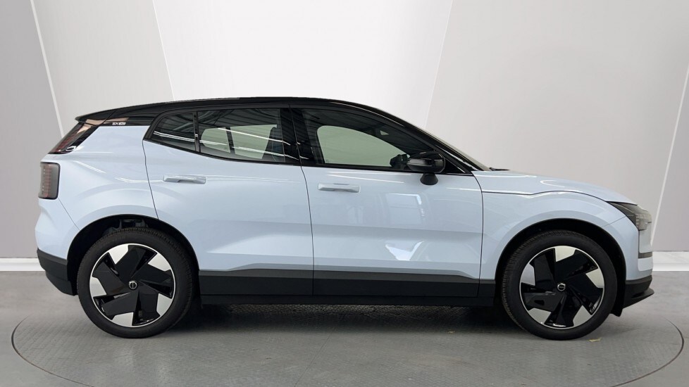 Used Volvo EX30 2025 for sale - 75482201: Photo 3