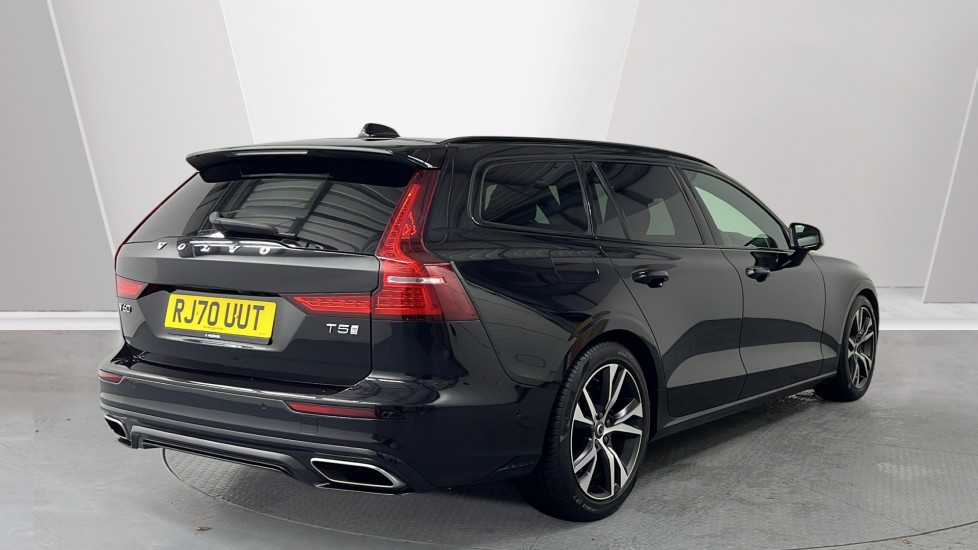 Used Volvo V60 2020 for sale - 77075601: Photo 2