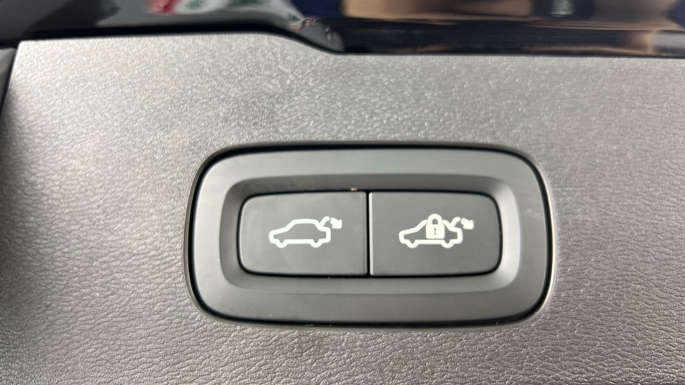 Used Volvo V60 2020 for sale - 77075601: Photo 33