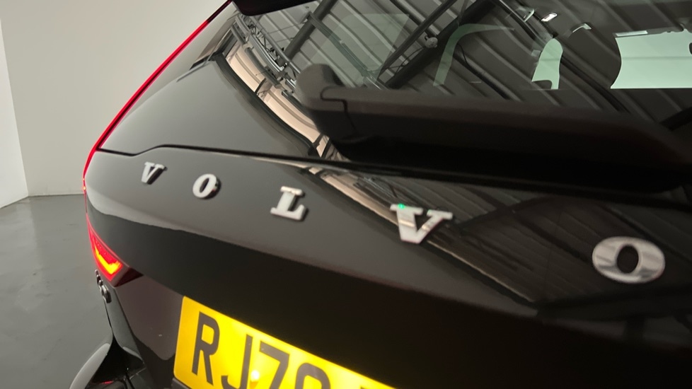 Used Volvo V60 2020 for sale - 77075601: Photo 38