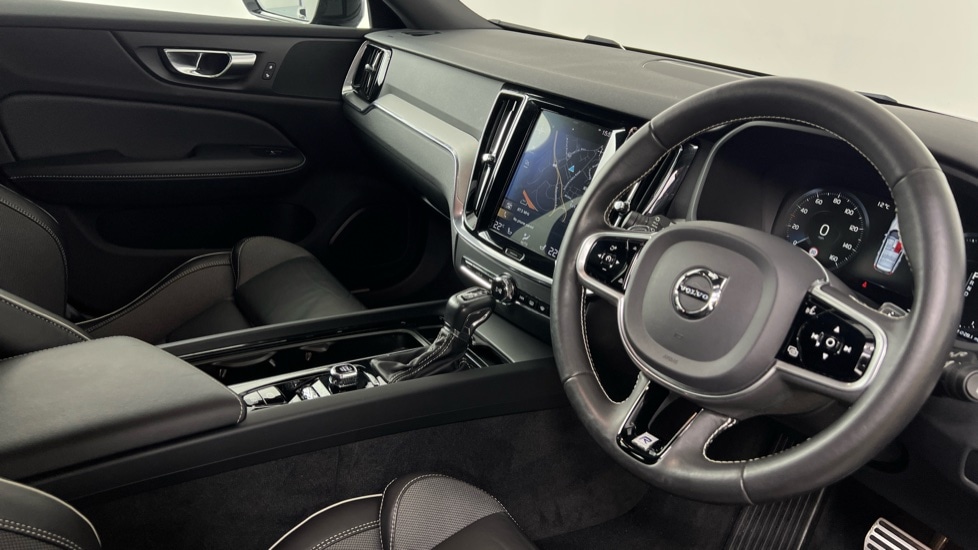 Used Volvo V60 2020 for sale - 77075601: Photo 4