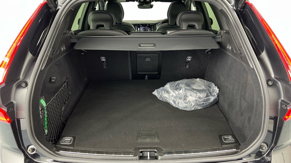 Used Volvo XC60 2025 for sale - 77673917: Photo 13