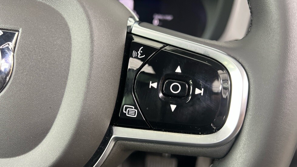 Used Volvo XC60 2025 for sale - 77673917: Photo 21