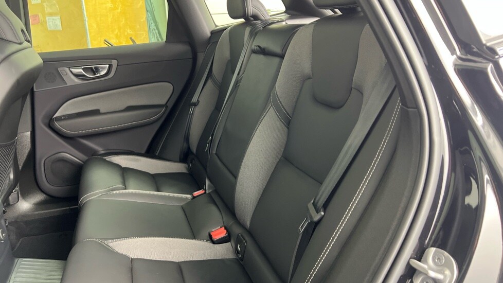 Used Volvo XC60 2025 for sale - 77673917: Photo 32