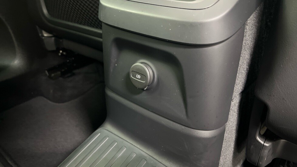 Used Volvo XC60 2025 for sale - 77673917: Photo 36