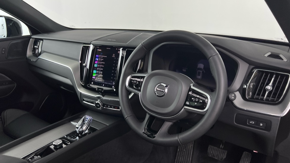 Used Volvo XC60 2025 for sale - 77673917: Photo 4