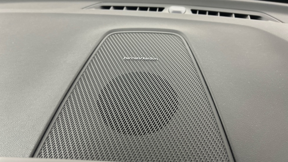 Used Volvo XC60 2025 for sale - 78066849: Photo 25