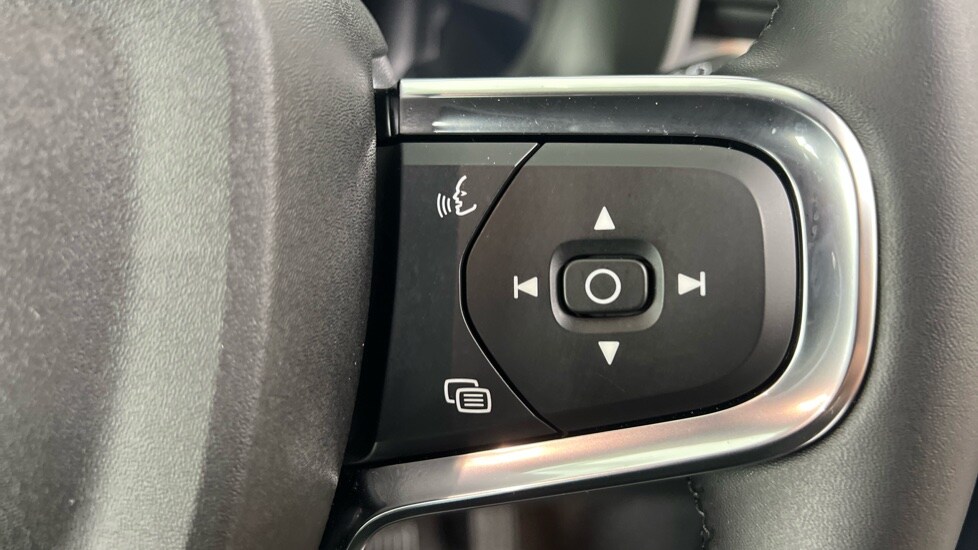 Used Volvo XC40 2025 for sale - 78212021: Photo 21