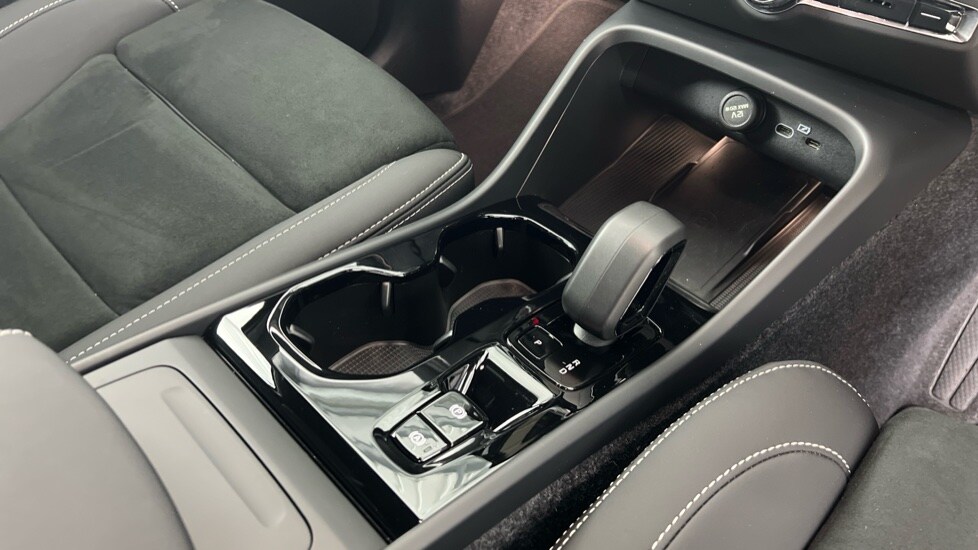 Used Volvo XC40 2025 for sale - 78212021: Photo 24