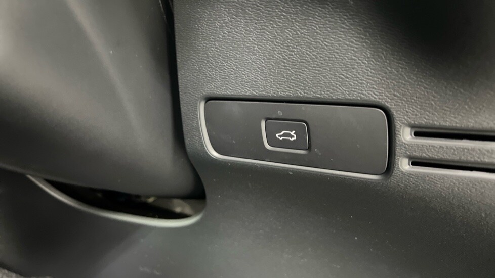 Used Volvo XC40 2025 for sale - 78212021: Photo 34