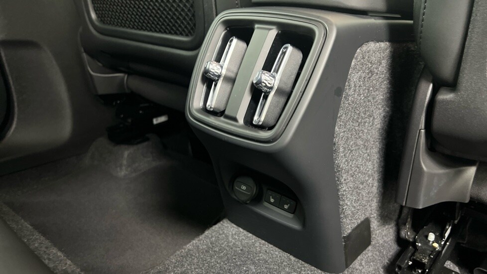 Used Volvo XC40 2025 for sale - 78212021: Photo 50