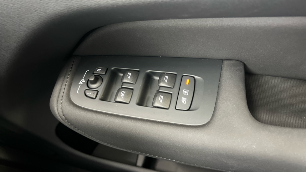 Used Volvo XC60 2025 for sale - 77225014: Photo 23