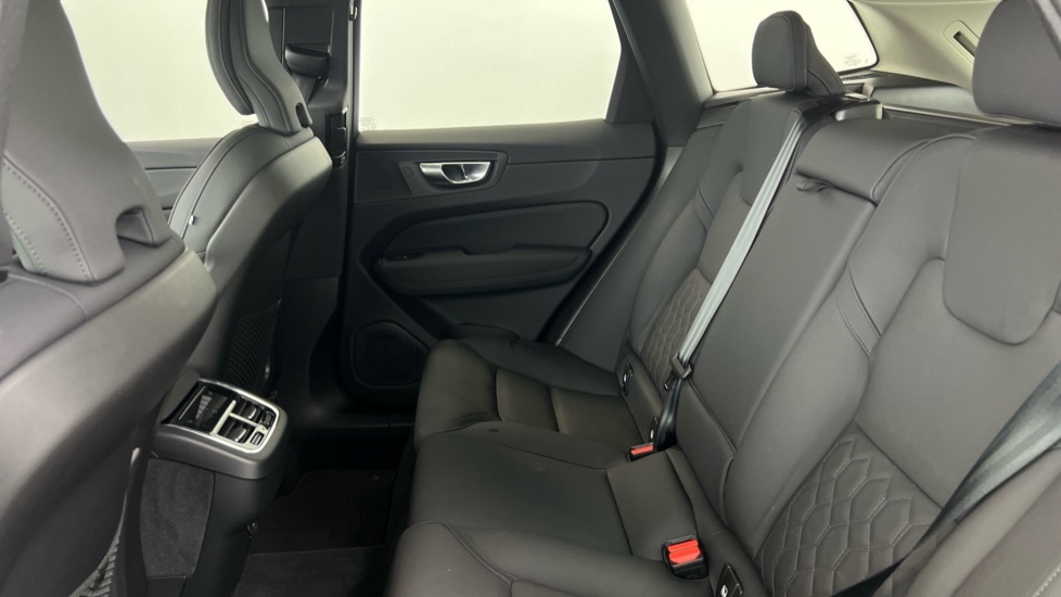 Used Volvo XC60 2025 for sale - 77225014: Photo 32