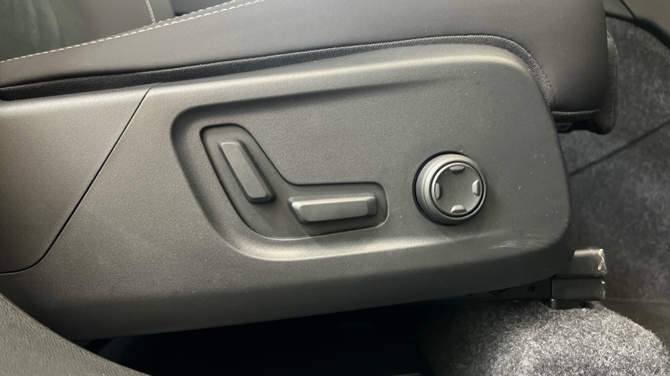 Used Volvo XC40 2025 for sale - 77725945: Photo 29