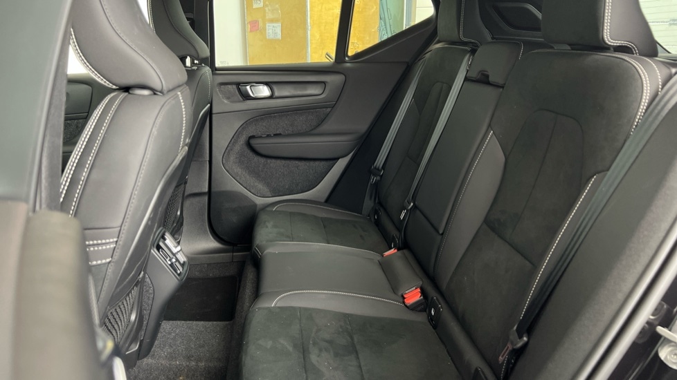 Used Volvo XC40 2025 for sale - 77725945: Photo 32