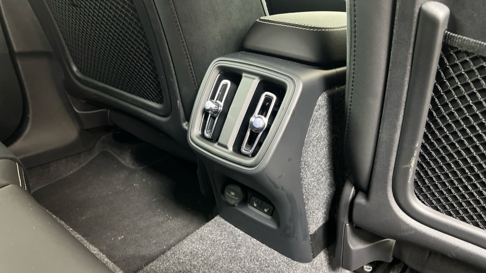 Used Volvo XC40 2025 for sale - 77725945: Photo 36